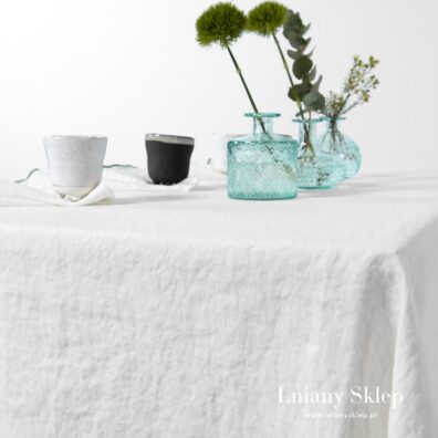 Prany obrus. Biały len.