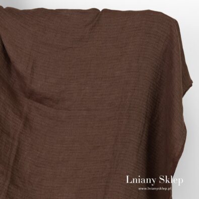 Brązowy prany len w prążki.