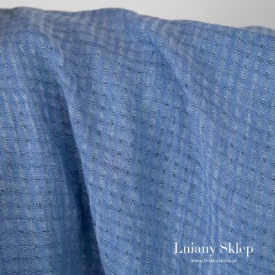 Prany niebieski len w kratkę.