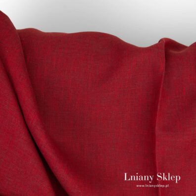 Ciemna czerwona tkanina lniana.