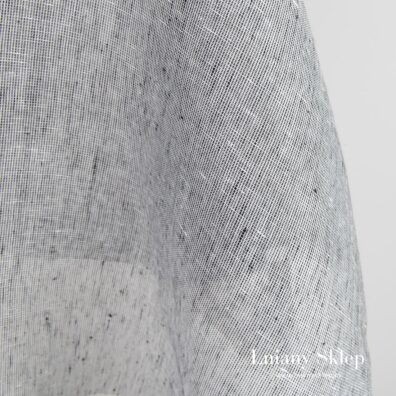 jasnoszary lekki melanż.