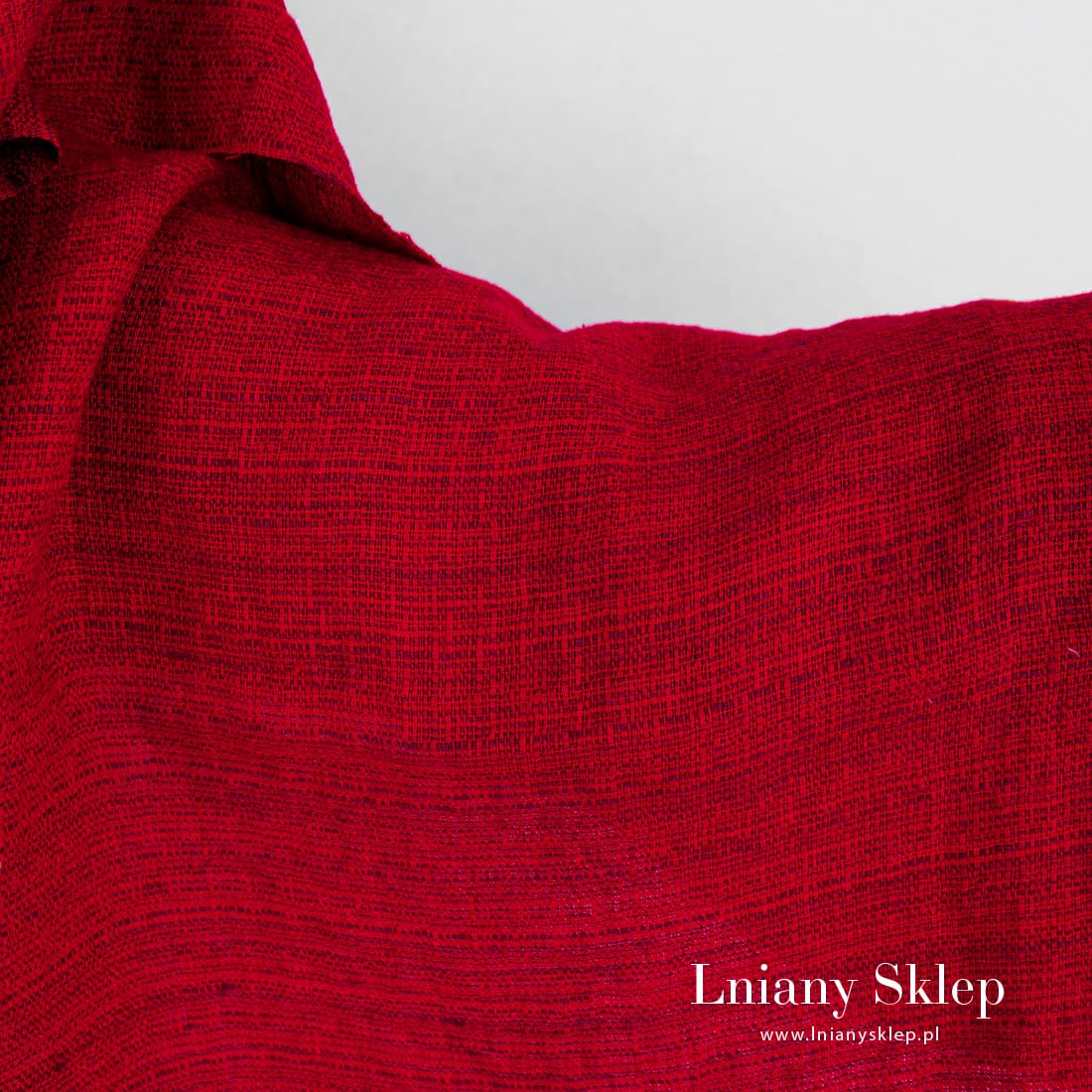czerwony prany gęsty len.
