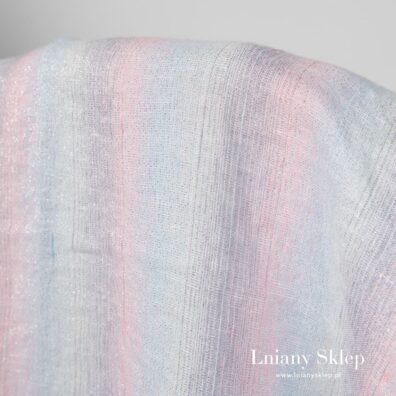 Prany, połyskujący srebrem len w pastelowe pasy.