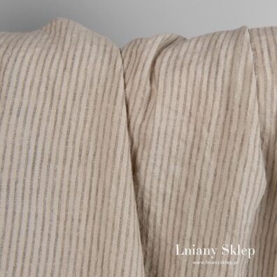 Jasny prany len w cieniutkie paski.