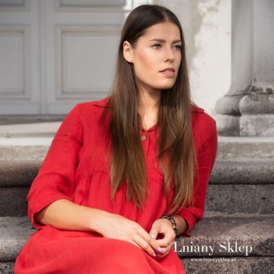 Lekka czerwona długa sukienka lniana.