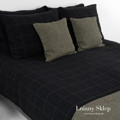 Pościel BOSKA. Pled i poduszki dekoracyjne - MOSSA.