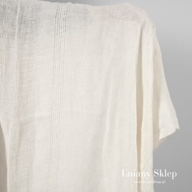 Ecru prany len w prześwitujące wzory.