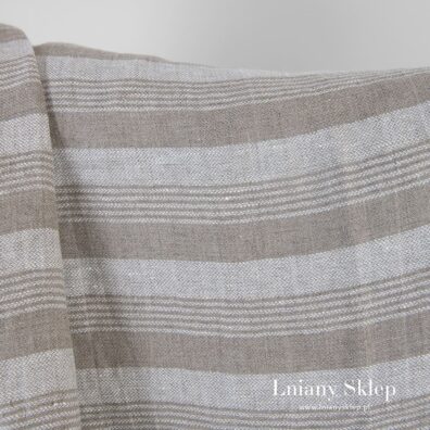 Tkanina w pionowe paski.