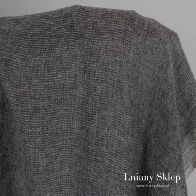 Prana tkanina w drobny wzorek.