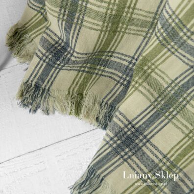 Pled lniano- bawełniany w zielono - granatową kratkę.