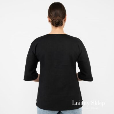 Czarna bluzka widok z tyłu.