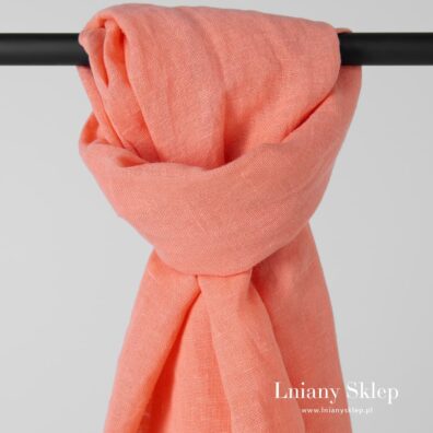 lekki, mięciutki szaliczek z pranej tkaniny lniano - bawełnianej.