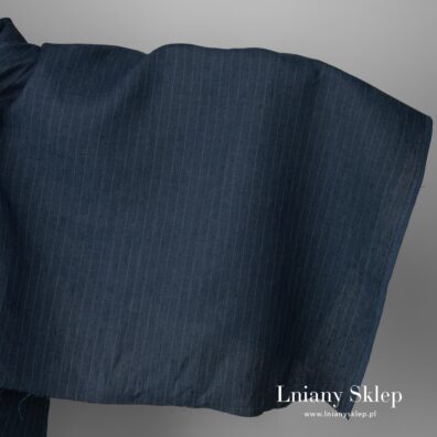 Granatowa w paski tkanina lniana.