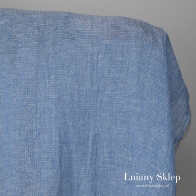 Lekki niebieski we wzorek len prany.