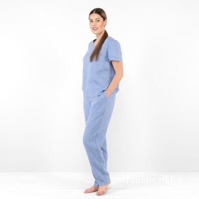 Wygodny komplecik do włożenia w domowym zaciszu.