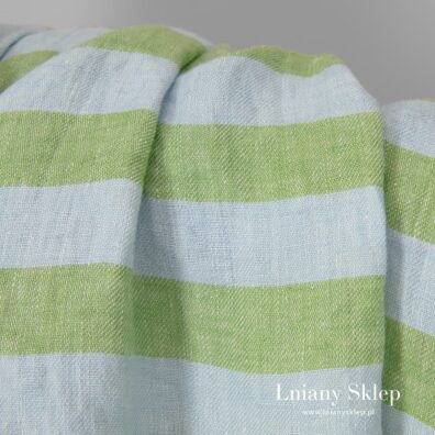 Tkanina w paski wytkana splotem skośnym.