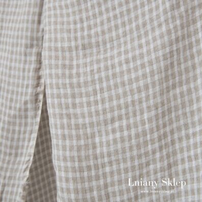 Prany len 100% w prześwitującą krateczkę.