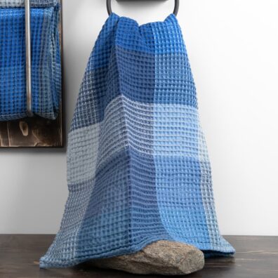 Dekatyzowany ręcznik ze lnu i bawełny.