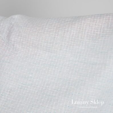 Biało -niebieska tkanina na odzież i tekstylia domowe.