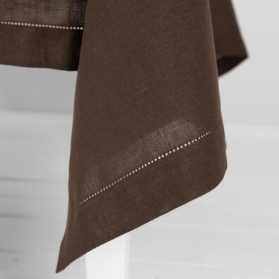 Podwinięci 4 cm i rząd mereżki.