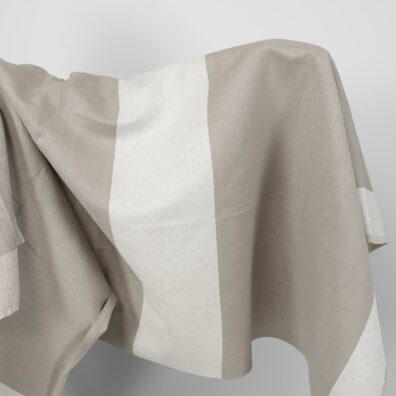 Len z bawełną w pasy białe i szare.