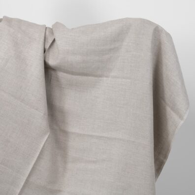 Tkanina niebarwiona wytkana w jodełkę.