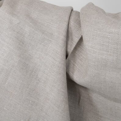 Niebarwiony len 100%.