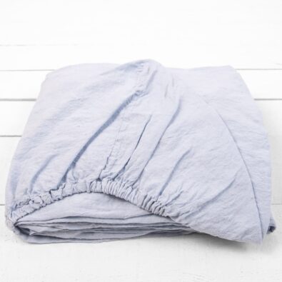 DOVI niebieskie prześcieradło z gumką.