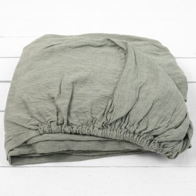 DOVI prześcieradło zielone w paski z gumką.