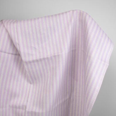 Tkanina lniana w liliowe paski.