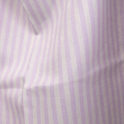 Tkanina lniana w liliowe paski na odzież i tekstylia domowe.