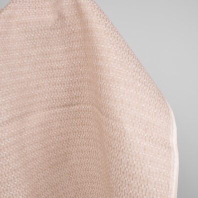 Tkanina wytkana ze śnieżnobiałej i lekko brązowej przędzy.