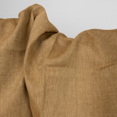 Tkanina wytkana w melanżu z przędz: złoty brąz i żółtawej w brąz.