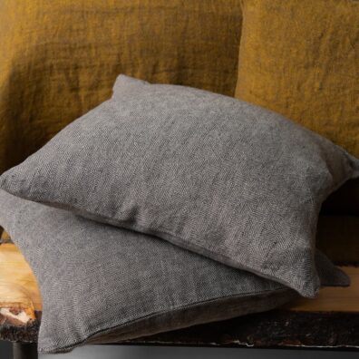 Dopasuj poduszki dekoracyjne.