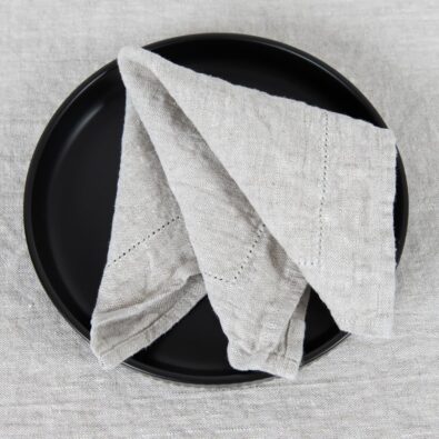 NARA jasnoszara serwetka.