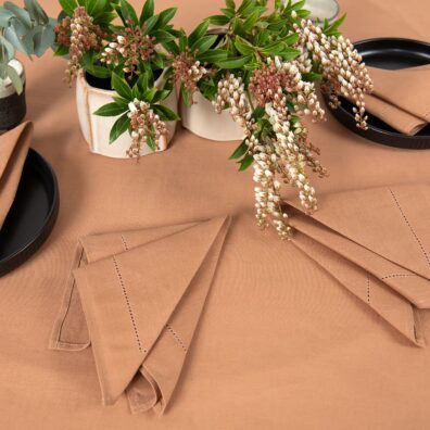 Luna jasne brązowe obrus i serwetki