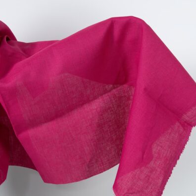 Cyklamenowa tkanina lniana