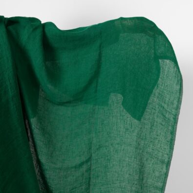 Szmaragdowa przeźroczysta prana tkanina lniana