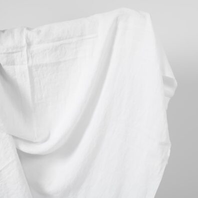 Śnieżnobiały prany len