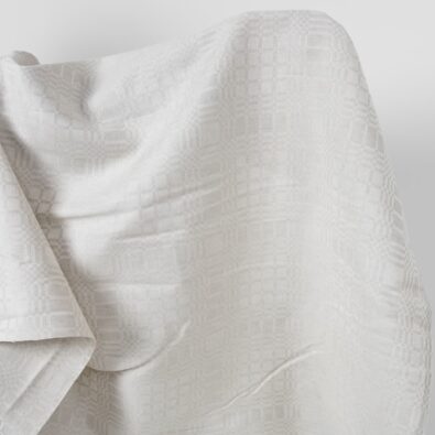 Jasnoszary w krateczkę len z bawełną