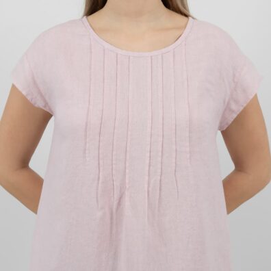 Różowa sukienka. Zaszewki