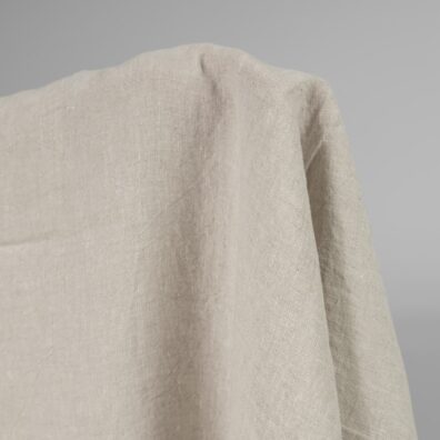 Niebarwiony prany len