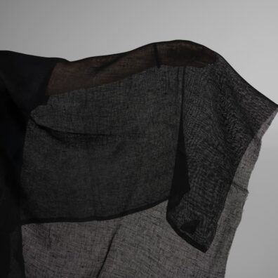 Przeźroczysta czarna tkanina lniana