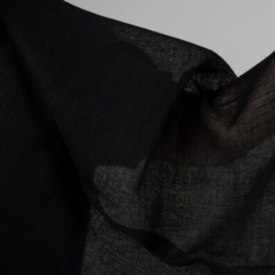 Prześwitująca tkanina lniana