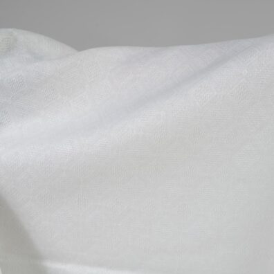 Śnieżnobiała w romby żakardowa tkanina