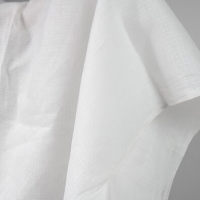 Mlecznobiały len w leciutką krateczkę