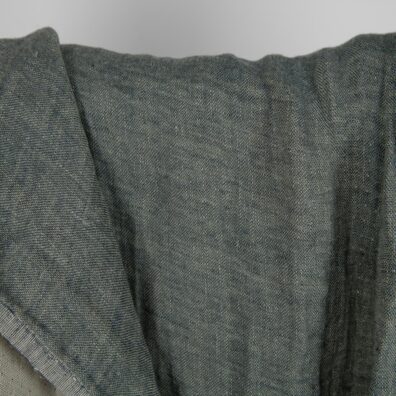 Prany dwustronny len. Ciemniejsza strona