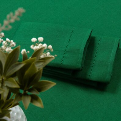 Zielony obrus i serwetki