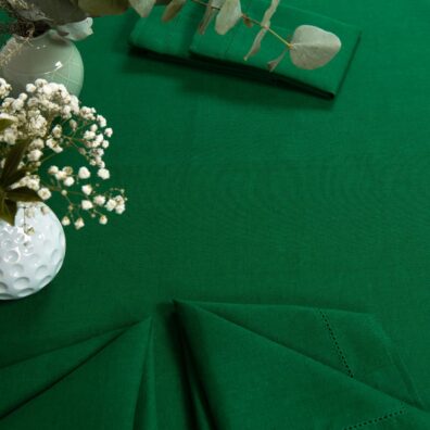 Zielony obrus okrągły (owalny) i serwetki