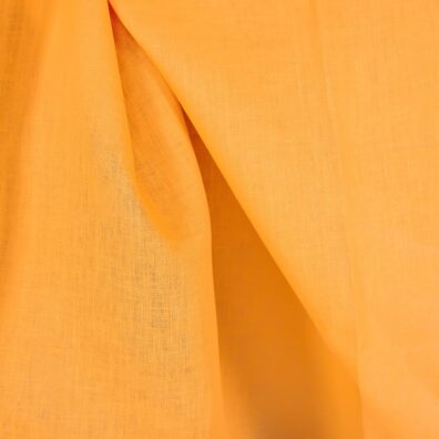 Tkanina na szycie ubrań i tekstyliów domowych.